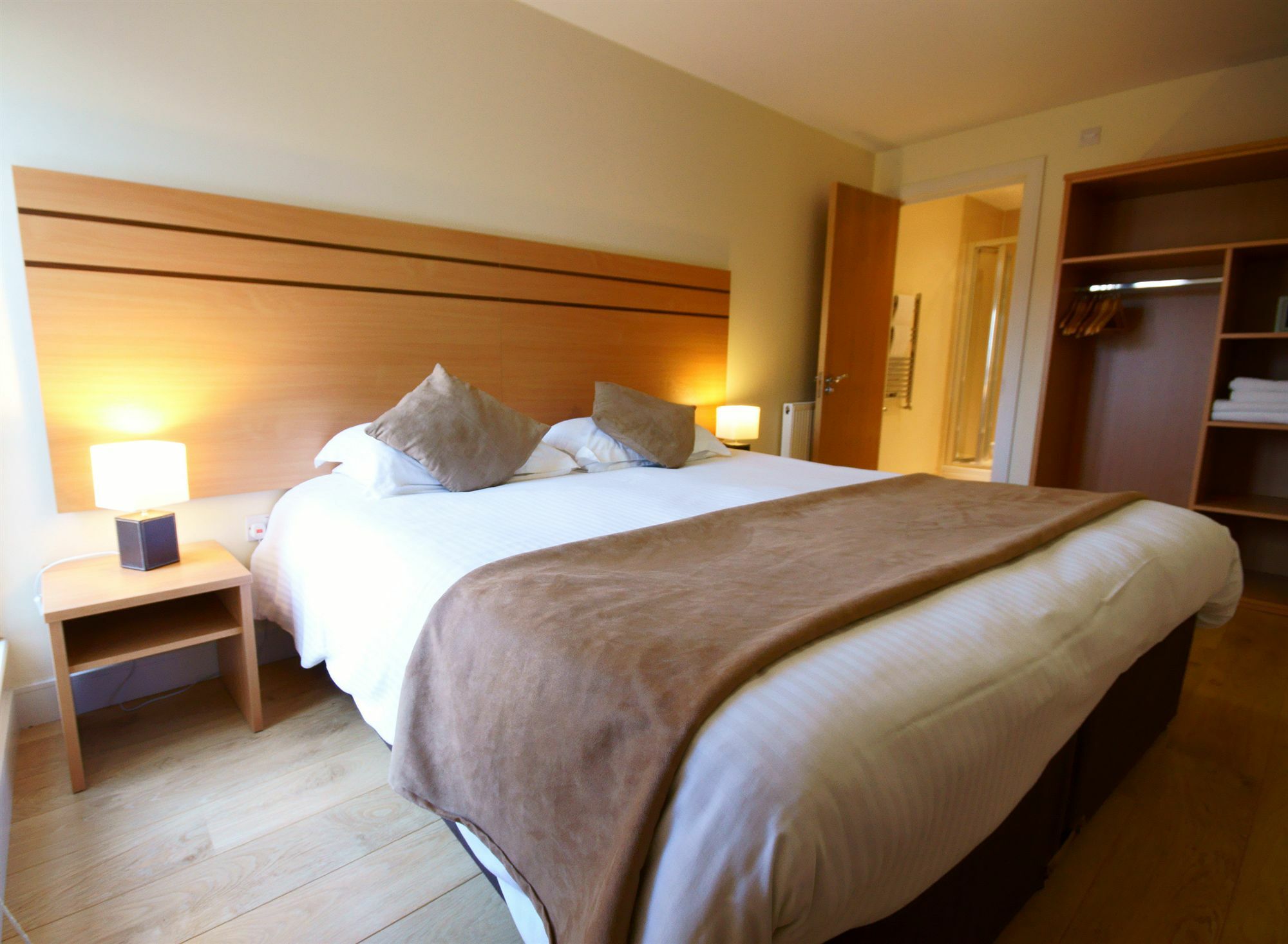 Lodge Drive Serviced Apartments Enfield Exterior foto
