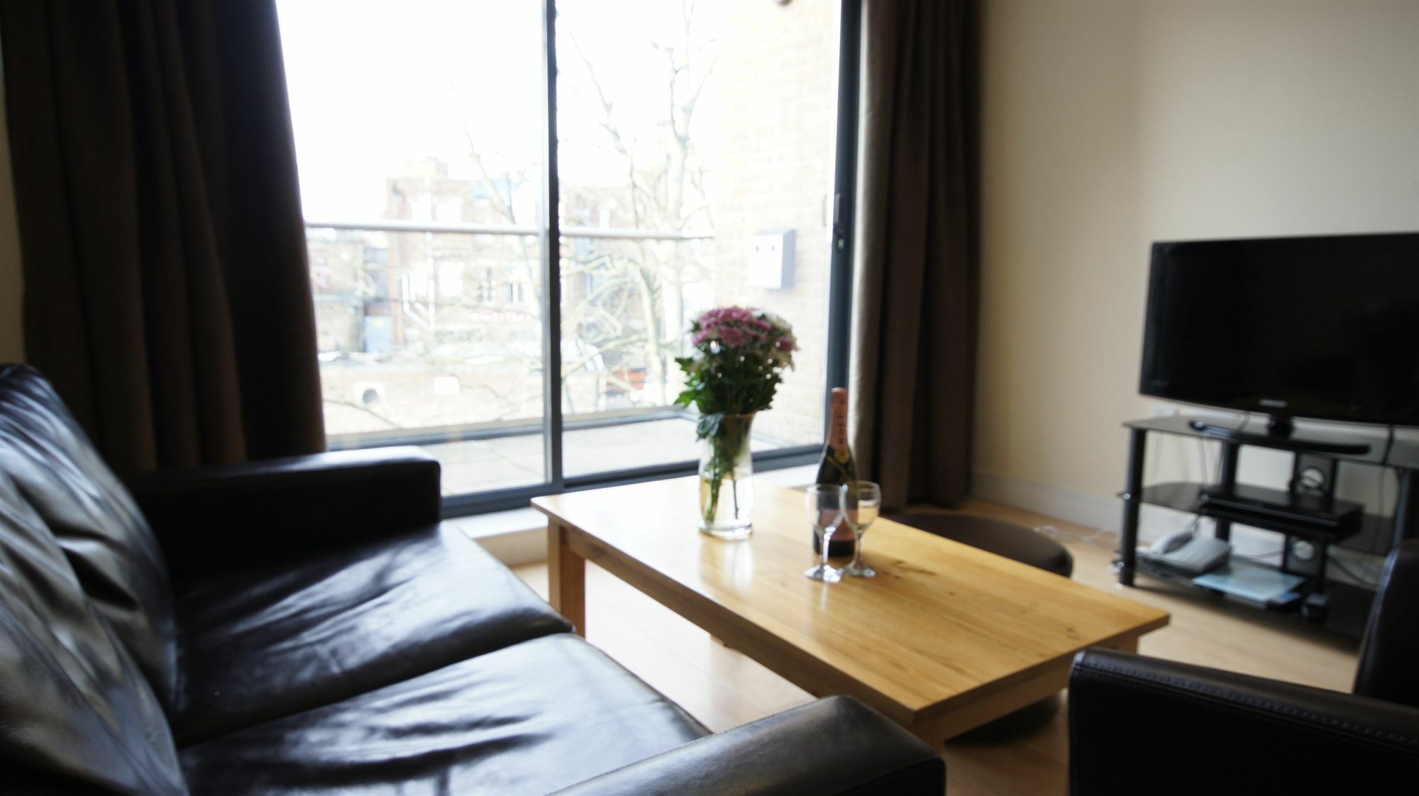 Lodge Drive Serviced Apartments Enfield Exterior foto